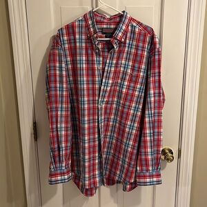 Vineyard vines xl men's tucker shirt. In excell condition.